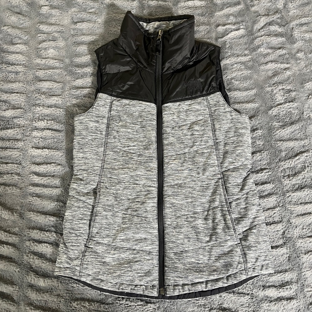 The North Face Girls Gray Black Mixed Media Puffer Vest Size M 10/12 AP825